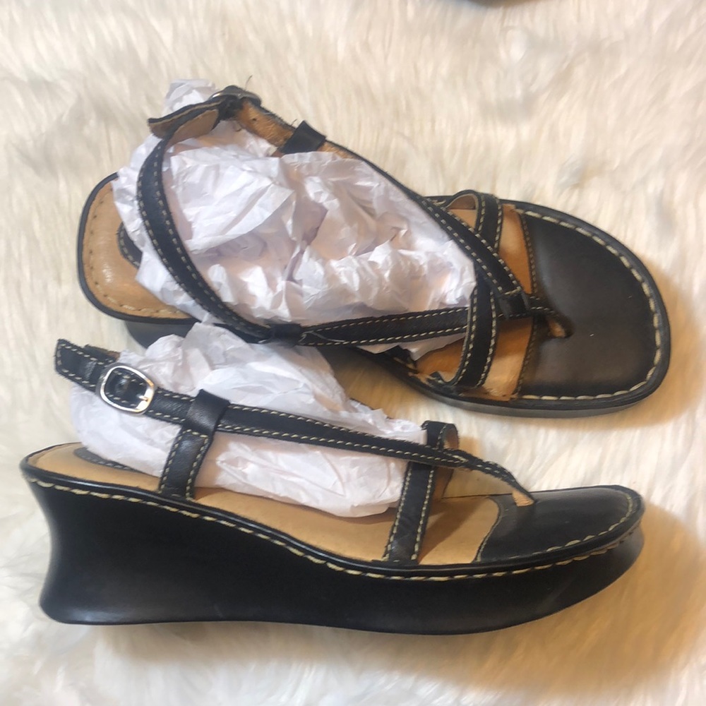 Born T-strap wedge sandals leather Sz 8M/W